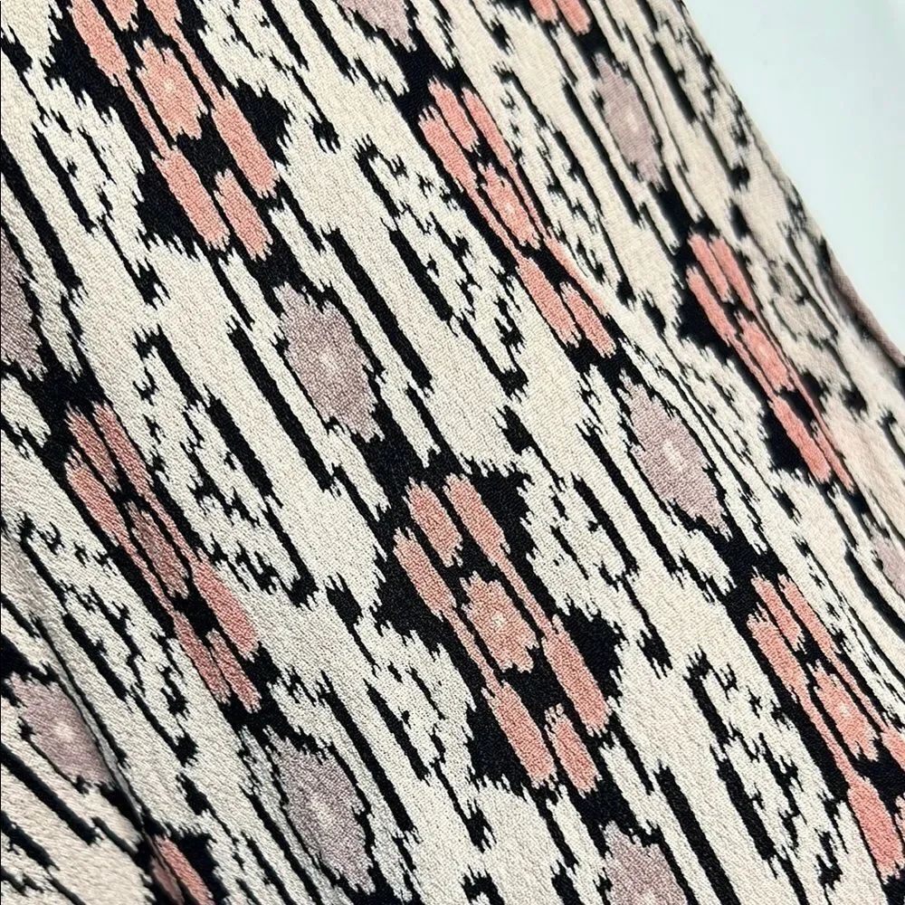 Patterned Women's Sweater - Picture 4 of 8